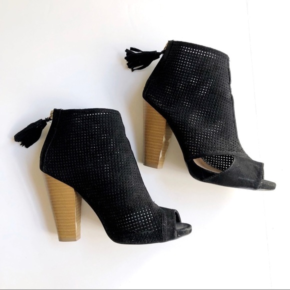 Qupid Peep Toe Cut Out Ankle Booties - Picture 4 of 10